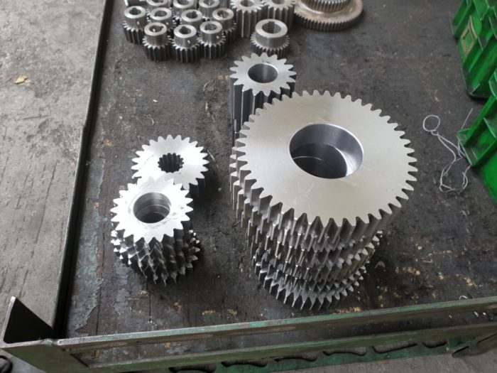 Jenis jenis roda gigi pada transmisi