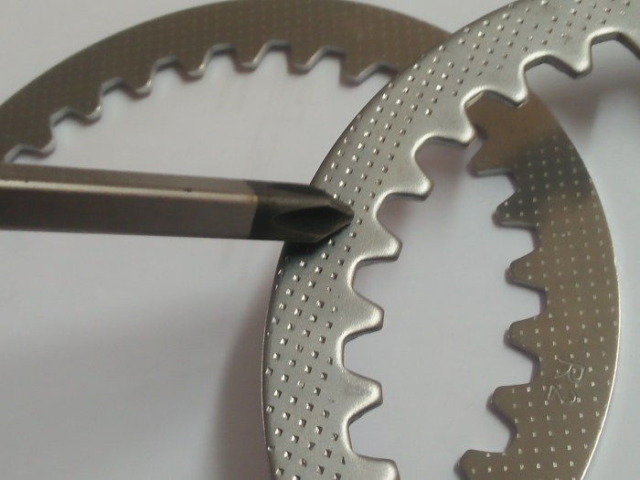 Kopling gesek plat tungga