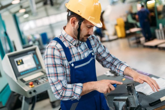 Produksi tugas tanggung Tugas operator produksi