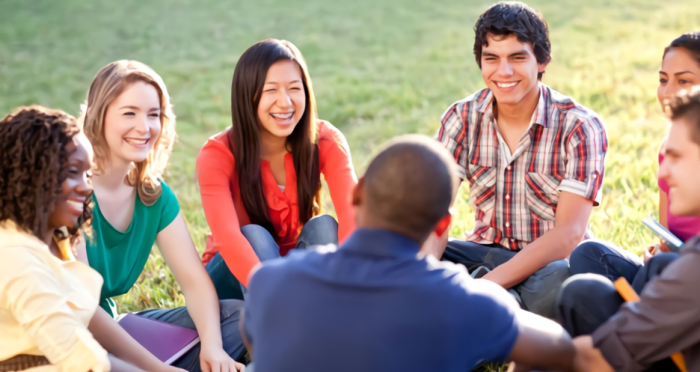 Hubungan kelompok sosial dengan masyarakat multikultura