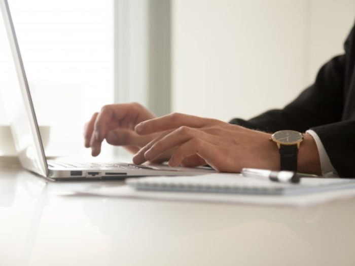 Cara mencari karyawan di internet