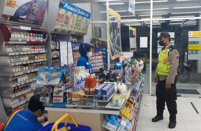 Tugas kasir indomaret